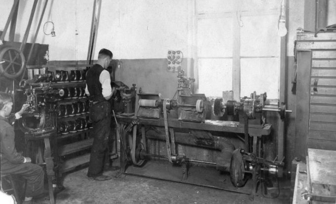 Linbergin kenkätehdas toimi Koskenmäessä 1900-luvun puolivälissä.