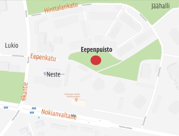 Eepenpuisto sijaitsee Eepenkadun päässä lähellä jäähallia.