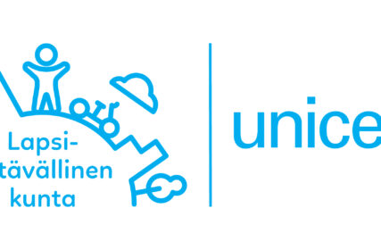 Unicef:in Lapsiystävällinen kunta- logossa on sininen maapallon siluetti.