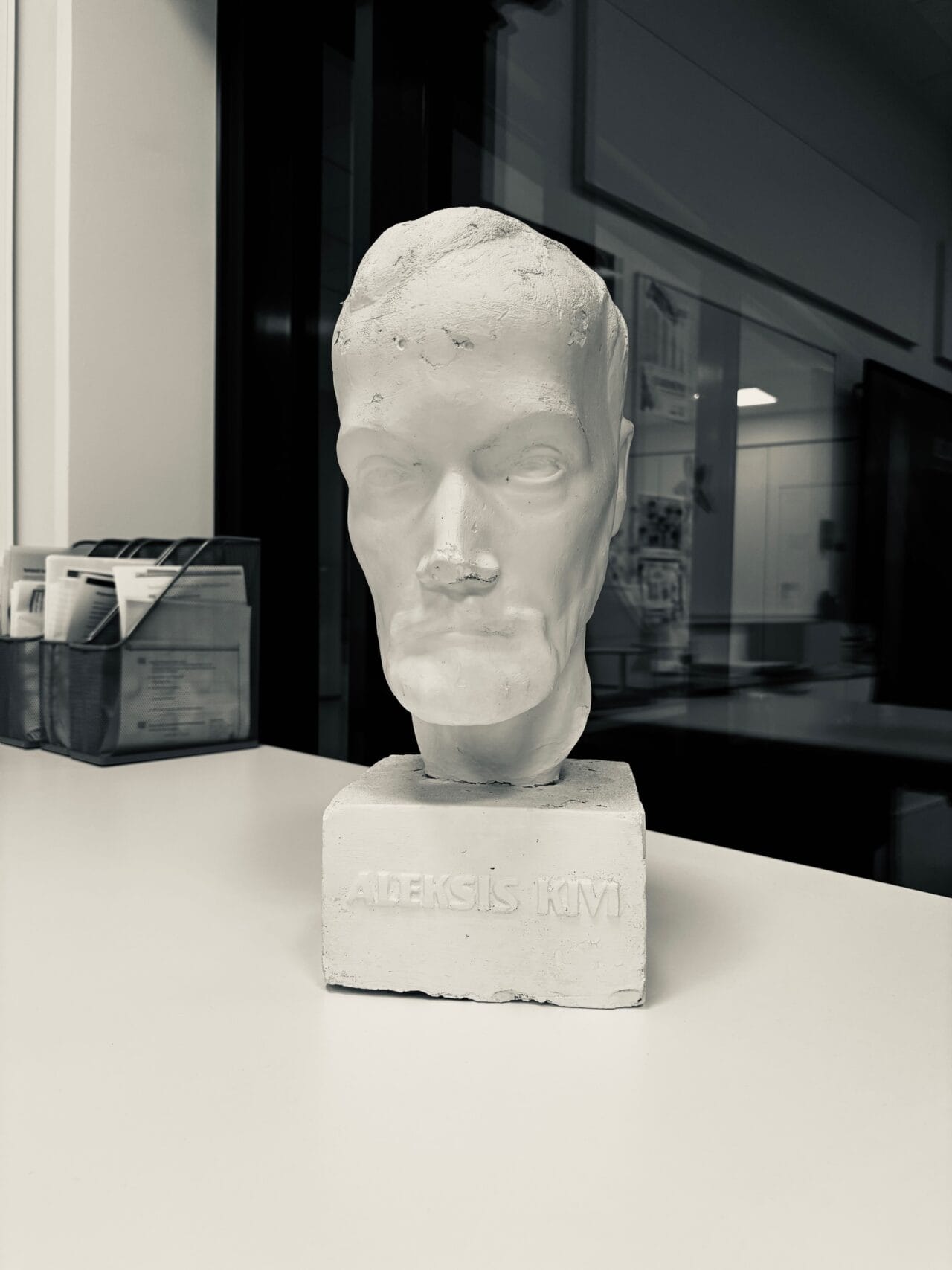 Aleksis Kiven patsas