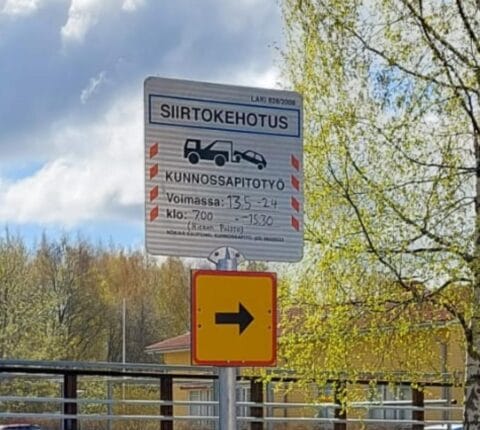 Ajoneuvon siirtokehotusmerkki